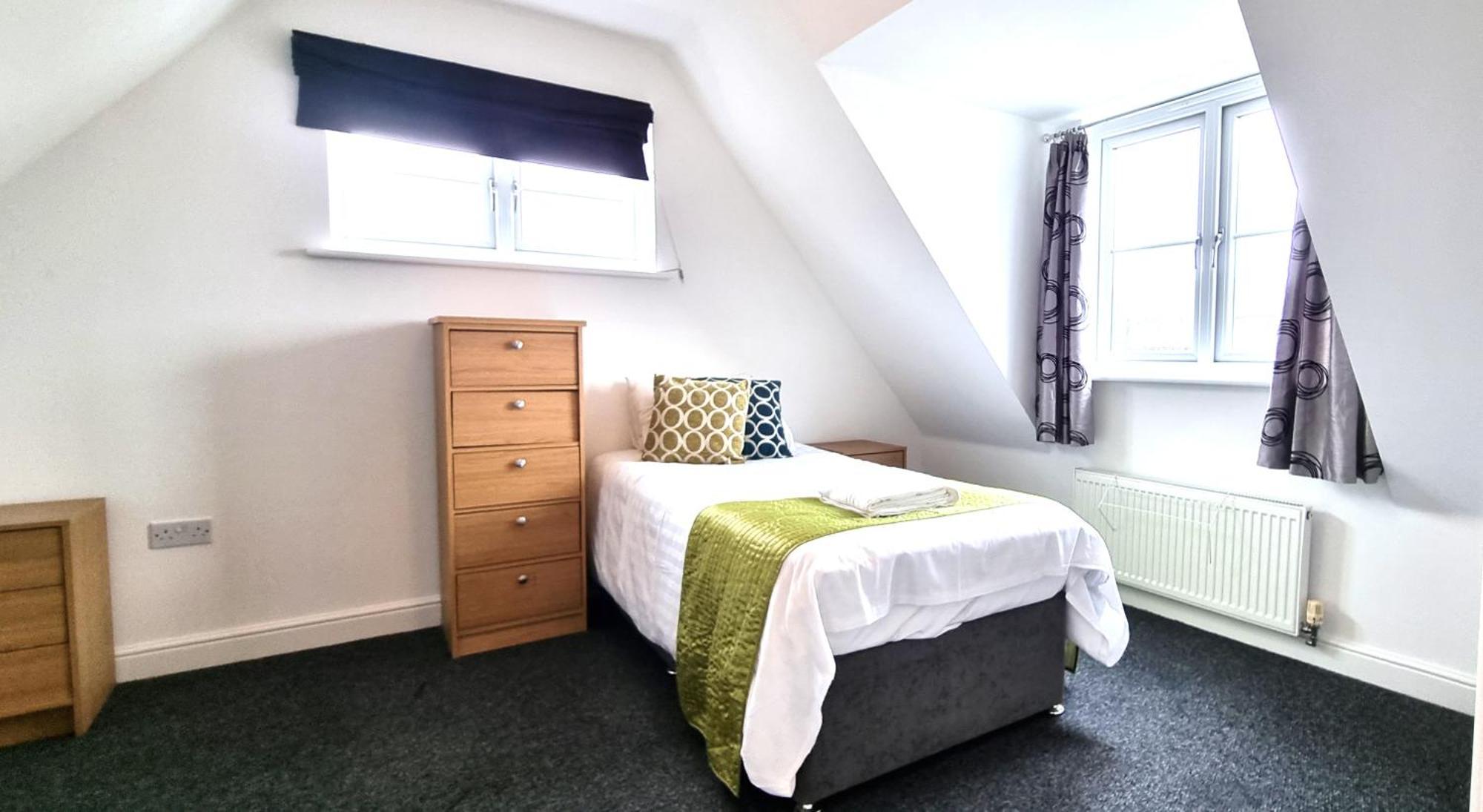 Holiday home Spacious 4 Bedroom House, Old Town *